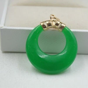 Genuine Green Jade Oval Circle Round Yellow Gold Plated Pendant Chain Necklace - Picture 1 of 4
