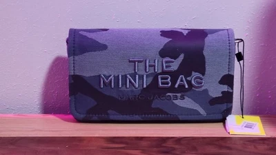 Bolsa de ombro nova com etiquetas Marc Jacobs The Mini azul camuflada jacquard tiracolo - NOVA - Imagem 1 de 4