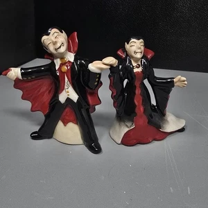 Blue Sky Clayworks Halloween Dracula Vampir Salz- und Pfefferstreuer NEU in OVP  - Bild 1 von 8