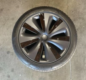 Tesla Model S Spare Rear Factory Wheel 19x10.5" w/ Factory Pirelli Tire -MINT - Picture 1 of 3