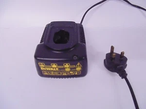 Cargador de batería de repuesto Dewalt DE9107 para 14,4 V Ni-Cd y Ni-Mh - Imagen 1 de 3