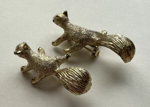 Vintage Squirrel Pin Brooch Gold Tone Bushy Tail Fall Autumn, SET OF 2, Cute, - Picture 1 of 4