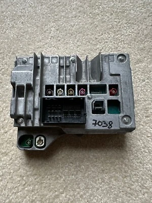 2019-2021 Jeep Grand Cherokee Radio Uconnect 8.4 UAV CARPLAY  RECEIVER ONLY  - Image 1 of 4