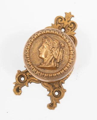 1870 oro lavado mccc/re figurativo bronce pomo de puerta y placa posterior Foto 1 de 2