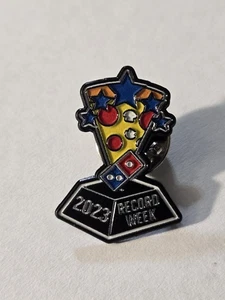 Domino's Pizza "Record Week 2023" EMAILLE Pin, Hutnadel, Shirt Pin - Bild 1 von 2