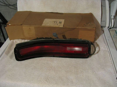 Conjunto de luz trasera izquierda NOS Mopar 1970 Plymouth Fury I II Foto 1 de 2