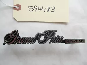 1978 1979 1980 Pontiac Grand Prix Script Emblem Badge OEM - Foto 1 di 8