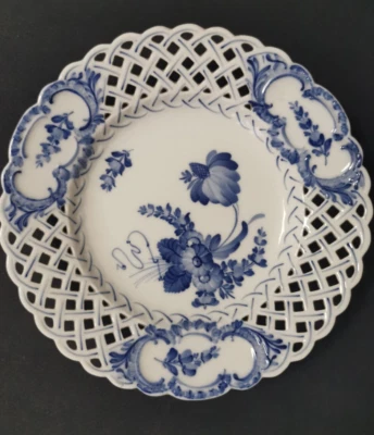 Royal Copenhagen Durchbruchteller  / Wandteller Nr. XU 10 / 1636 ohne OVP - Bild 1 von 4