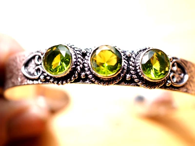 Silber Armreif mit Peridot - Bild 1 von 4