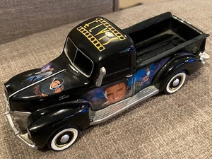 V.V RARE: Elvis Porcelain Truck 'King of the Road' STRICTLY NUMBERED *AS NEW* - Picture 1 of 7