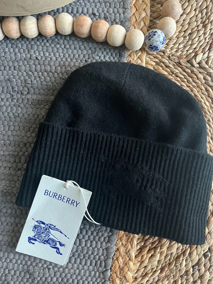Gorro Burberry tejido envejecido caballero ecuestre negro cachemir $320 nuevo con etiquetas Foto 1 de 4