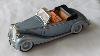 SIGNATURE MODELS 1950 MERCEDES-BENZ 170S 1:32 OPENING HOOD & DOORS - Image 1 of 4