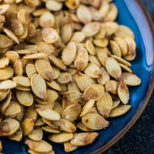 Roasted Salt Pumpkin Seeds 4 Pounds Premium Gift Bulk Snack Nuts FREE SHIP USA - Picture 1 of 4