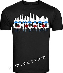 Maglietta Chicago Windy City Skyline City of Chicago Bandiera S-4XL - Foto 1 di 4