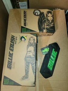 Billie Eilish LOT! 2 Action Figuren + Federtasche 3 ARTIKEL GLÜCKLICHER BAD GUY SCHLÄFT - Bild 1 von 5