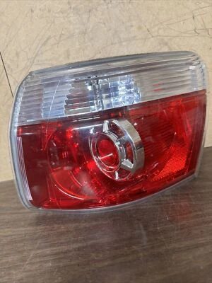 Lanterna traseira direita do passageiro lateral compatível com 2007-2012 GMC Acadia fabricante de equipamento original - Imagem 1 de 4