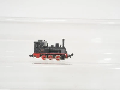 Minitrix N Gauge Steam Locomotive 0-6-0T Plain Black - Image 1 of 4