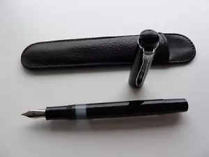 Pelikan M100 - Füllfederhalter - schwarz/verchromt inkl. Etui - Bild 1 von 5
