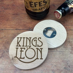 Montagne e apribottiglie rotonde in legno inciso con tronco ""The Kings Of Leon - Foto 1 di 2