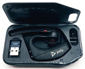 Casque sans fil Poly Voyager 5200 UC avec étui de charge et récepteur USB - Photo 1 sur 4
