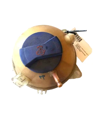 2000 - 2010 大众全新啤酒冷却液回收瓶溢流罐 — 第 1/4 张图片