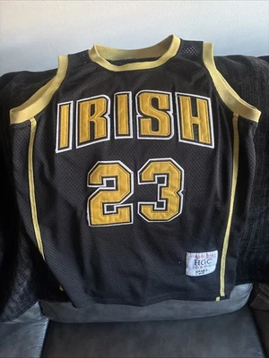 Tocado Clásico LeBron James High School Irlandés Adulto Pequeño Foto 1 de 4