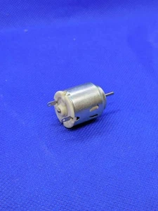 3V ORIGINAL RE-14 Vintage 1960s MABUCHI Replacement Motor for Toys & Slot Cars - Picture 1 of 4