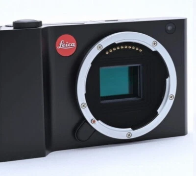 LEICA T Typ 701 Mirrorless Camera Black 16.3 MP APS-C Touchscreen 3.7 inch - image 1 of 4