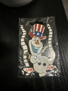 DFS 4th of July Olaf Surprise Release Frozen Stars Stripes Hat Pin - Picture 1 of 2
