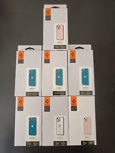 7 Cover Iphone 13 Apple Spigen Ultra Hybrid di colori diversi - Foto 1 di 4