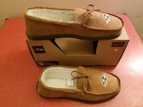 Baltimore Ravens NFL foco Forever Collectibles Classic Tan Team Logo XL Slippers Cover