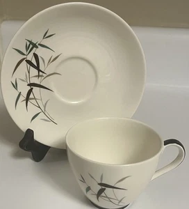 Royal Doulton Vintage MCM Tea Cup and Saucer “Bamboo” - Imagen 1 de 3
