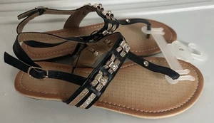 Black Thong Rhinestone and Goldtone Embellish Low Strap Sandals Womens Size 6 - Picture 1 of 7