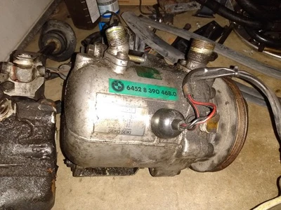 BMW 535i (E34) M30B35 1990 compresor de aire acondicionado, interruptor de presión, receptor secador (usado) Foto 1 de 4