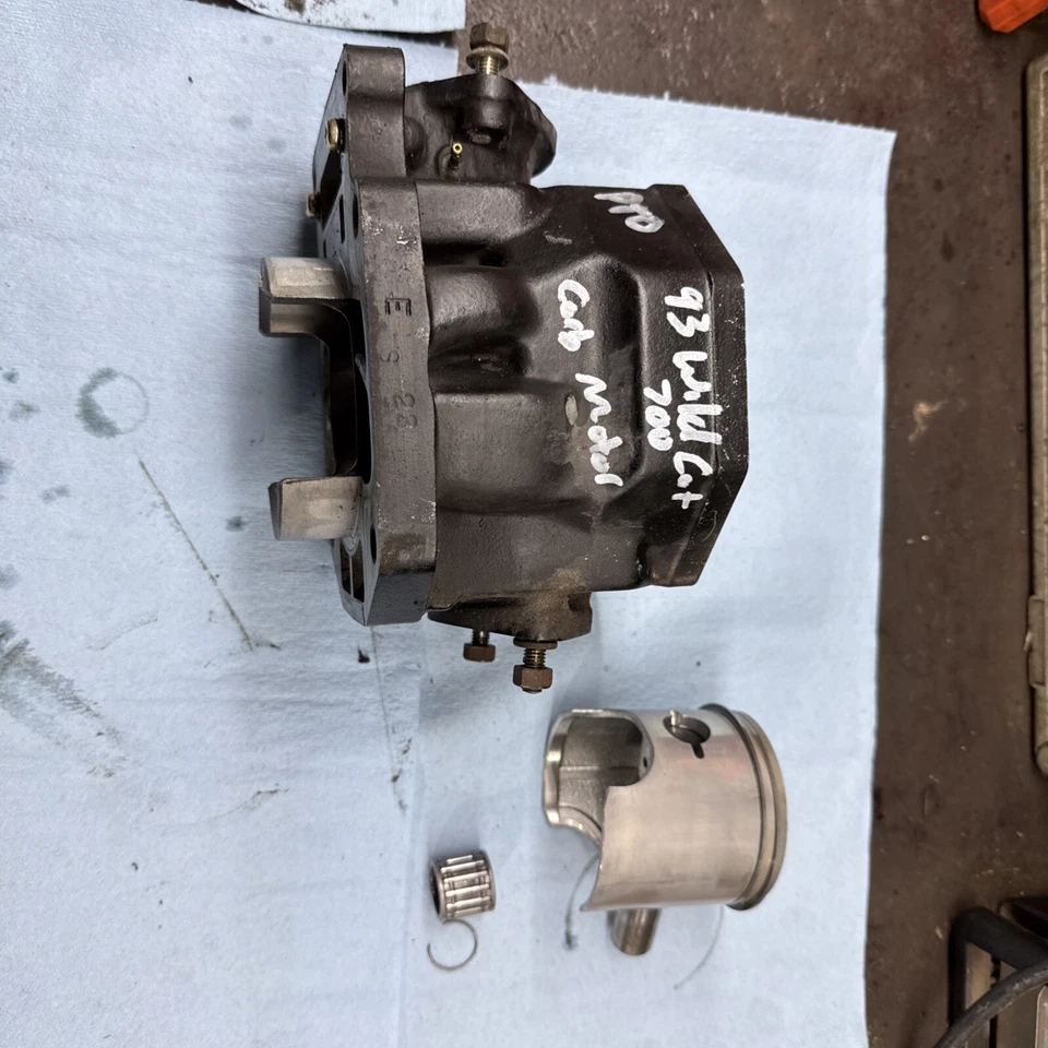 1993 ARCTIC CAT WILDCAT 700 CARB MOTOR Cylinder Jug Barrel Piston Good Foto 1 de 4