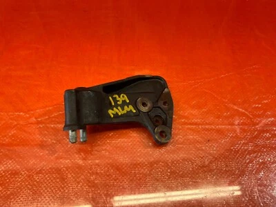 02-06 ACURA RSX - POWER STEERING RACK PASSENGER RIGHT MOUNTING BRACKET - OEM 139 - Image 1 of 4