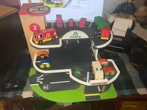 Early Learning Centre Figurines Big City Wooden Garage with 11 vehicles no ramps - Picture 1 of 6