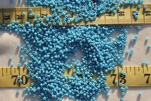 Cuentas de semillas de vidrio opaco azul cielo francés 11/0 fabricación de joyas / 1 oz - Imagen 1 de 1