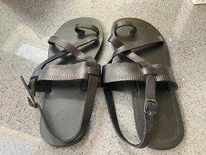Urban Outfitters Black leather sandals size uk 6 BN - Picture 1 of 4