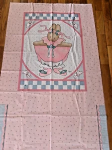 VTG RED CALLIOPE DAISY KINGDOM HONEY BUNNY QUILT TOP &PILLOW CUT & SEW FABRIC - Picture 1 of 8