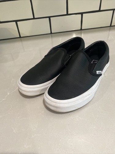 Sneaker slip on comode Vans Asher da donna taglia 6 nere prezzo al dettaglio al dettaglio $55