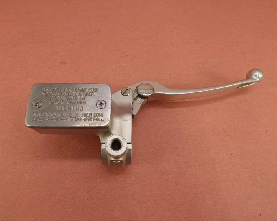 Conjunto de cilindro maestro de freno delantero Suzuki Boulevard C50 VL800 2005-2009 Foto 1 de 4