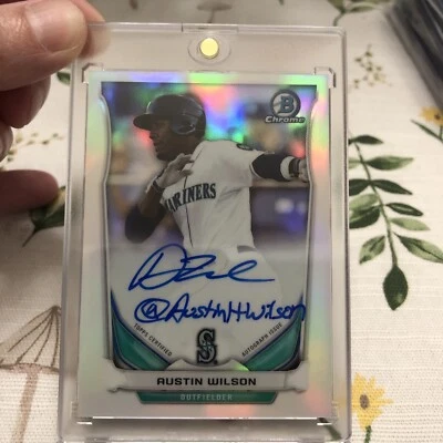 2014 BOWMAN CHROME Austin Wilson RC SOCIAL MEDIA REFRACTOR AUTO MARINERS #01/10 - Image 1 of 4