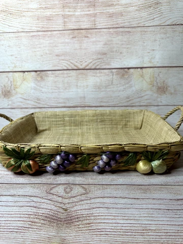 Vintage Raffia Woven Wicker Grape Vegetable Lined Casserole Dish Carry Basket Cover