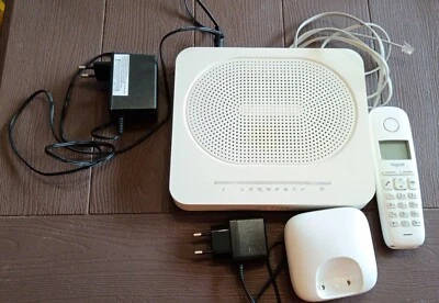 MODEM / PIATTAFORMA  TELEFONICA  TIM  , TELEFONO ed ALTRI ACCESSORI . USATA Foto 1 de 4