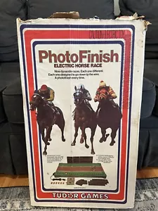 RARE Vintage PhotoFinish Tudor Electric Horse Racing Jockey Game In Box WORKS! - Bild 1 von 20
