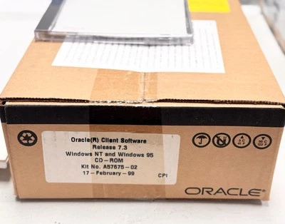 Vintage Oracle Client Software Release 7.3 Windows NT, Windows 95 CD-ROM KIT - Image 1 of 3