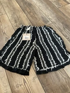 GIRL’S SIZE 10 VINGETTE SHORTS - Picture 1 of 3