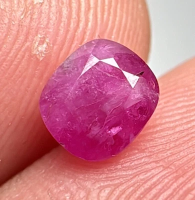 1.10 Carat Top Quality Natural Faceted Ruby Gemstone from Jegdalek Afghanistan - Image 1 of 4