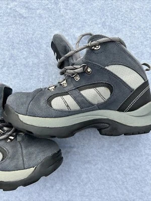 Hi-TEC 防水棕色远足系带靴儿童青少年 4 码麂皮绒。 — 第 1/4 张图片